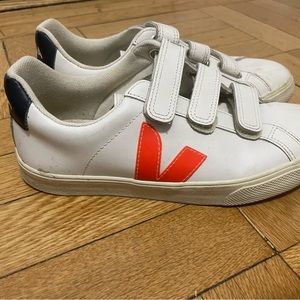 Size 36 VEJA leather sneakers in great condition